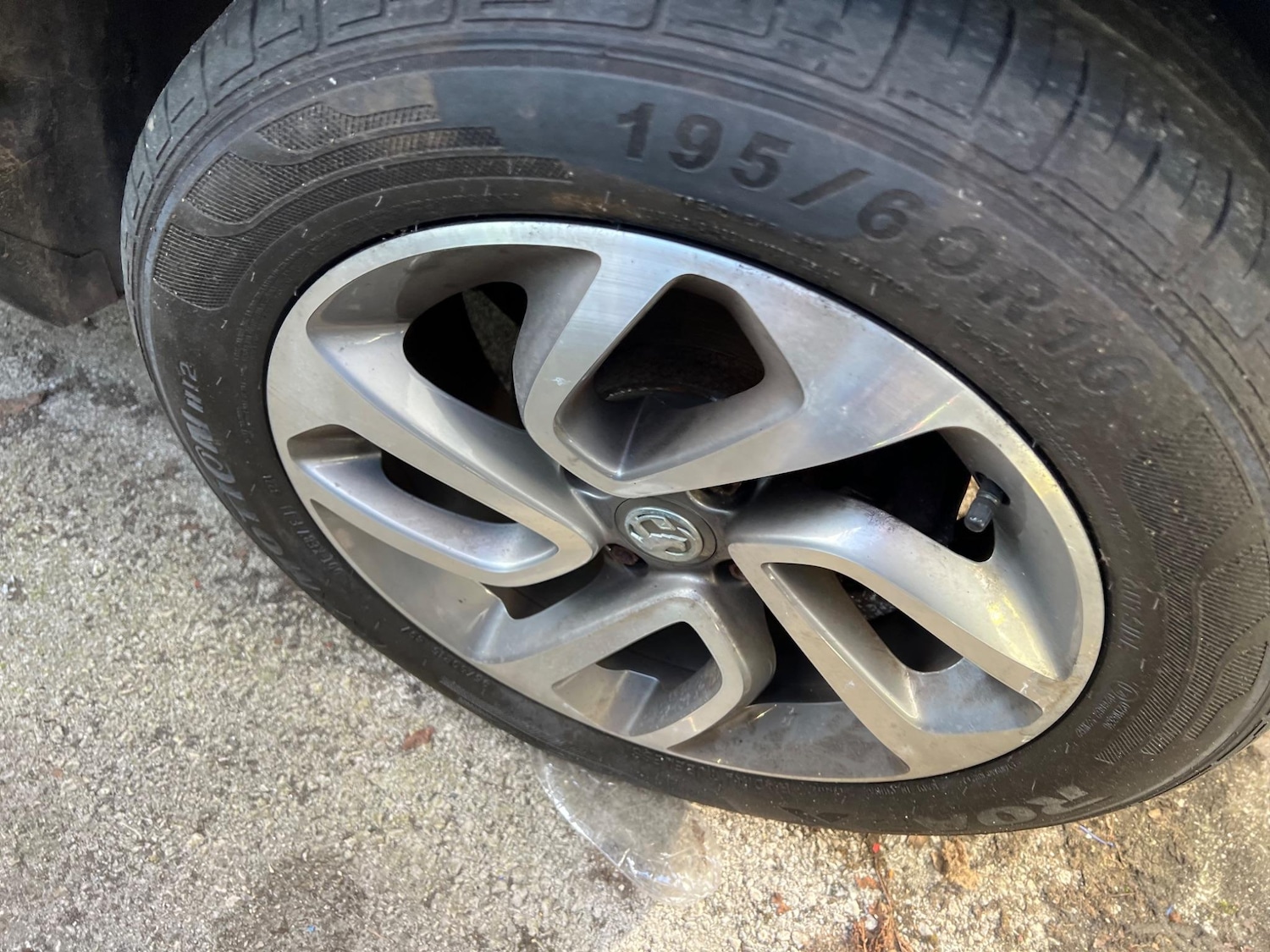 Used Vauxhall Crossland X 2017 for sale - 77663473: Photo 8