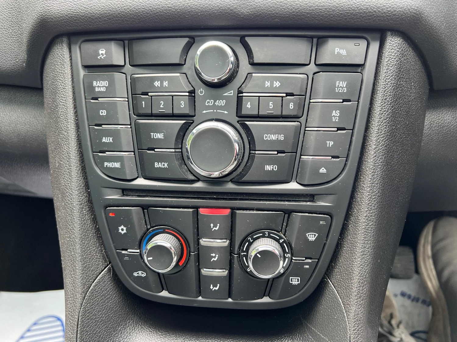 Used Vauxhall Meriva 2016 for sale - 77215947: Photo 28