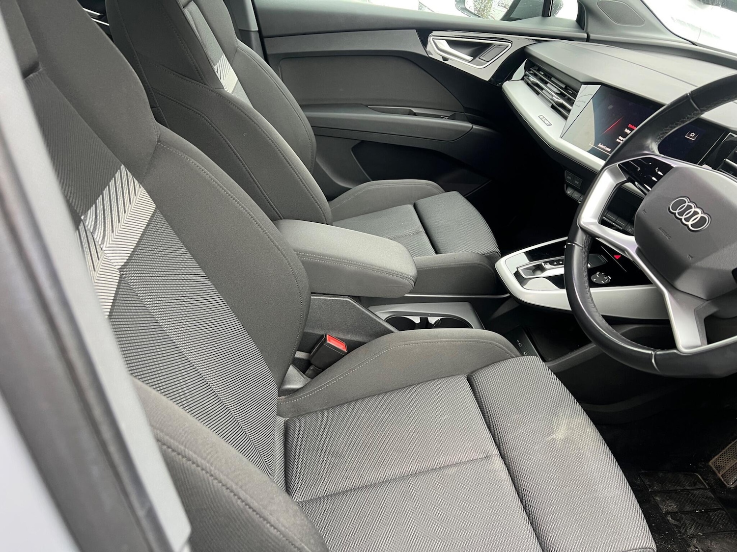 Used Audi Q4 e-tron 2022 for sale - 78058843: Photo 3