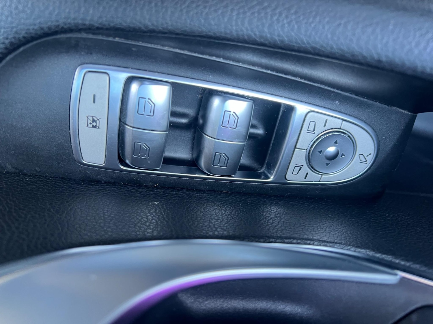 Used Mercedes-Benz E Class for sale - 77216329: Photo 11