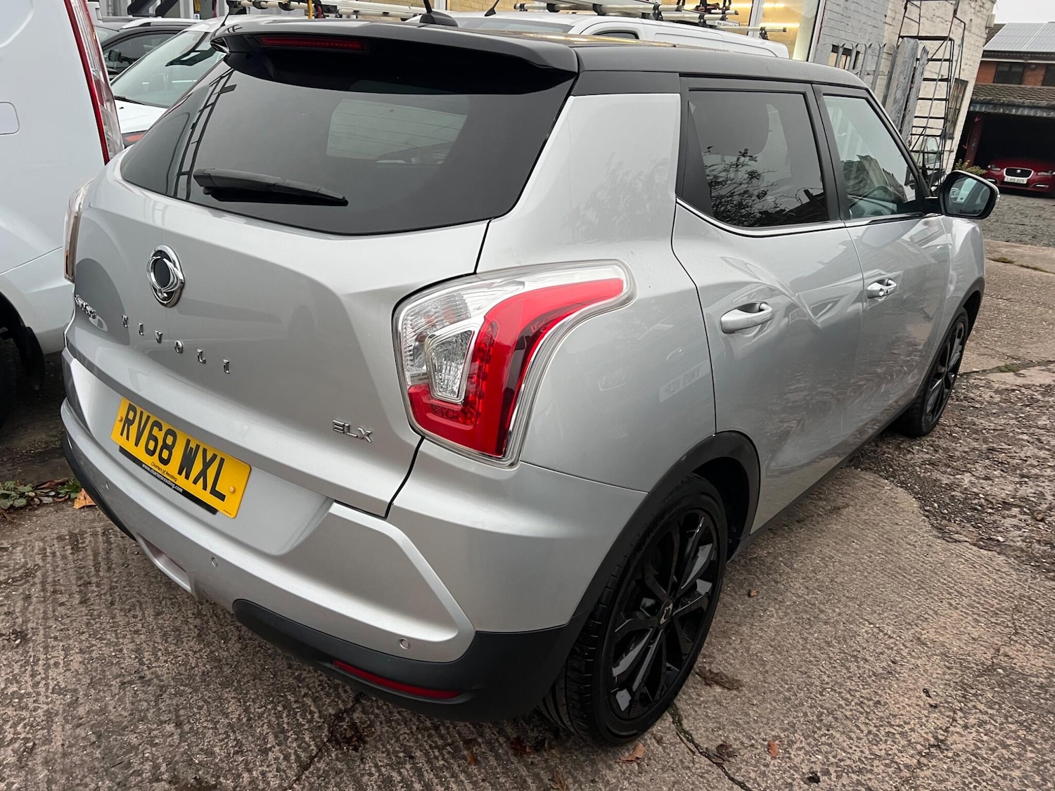 Used Ssangyong Tivoli 2018 for sale - 77883451: Photo 2