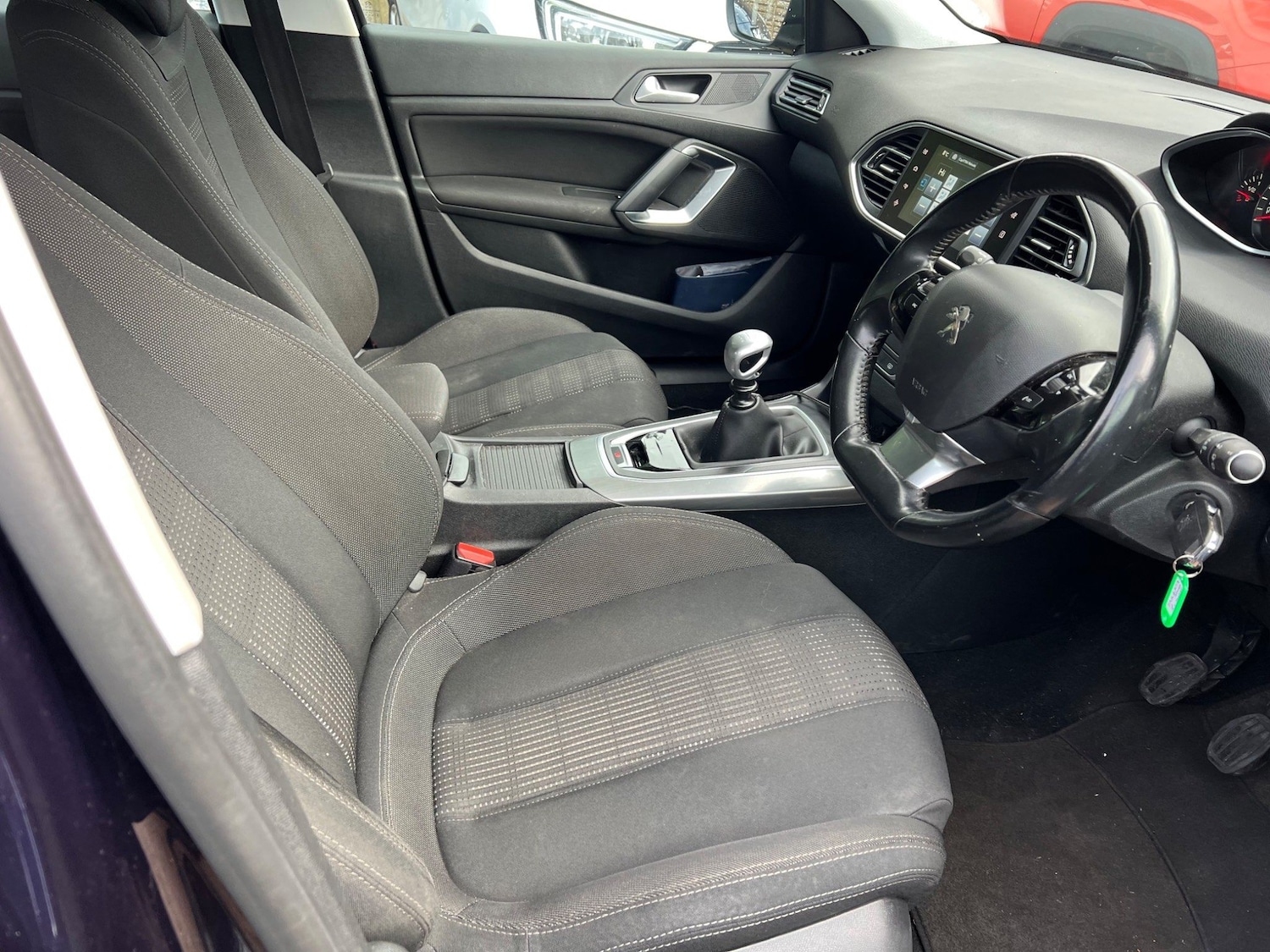 Used Peugeot 308 2017 for sale - 77218325: Photo 3