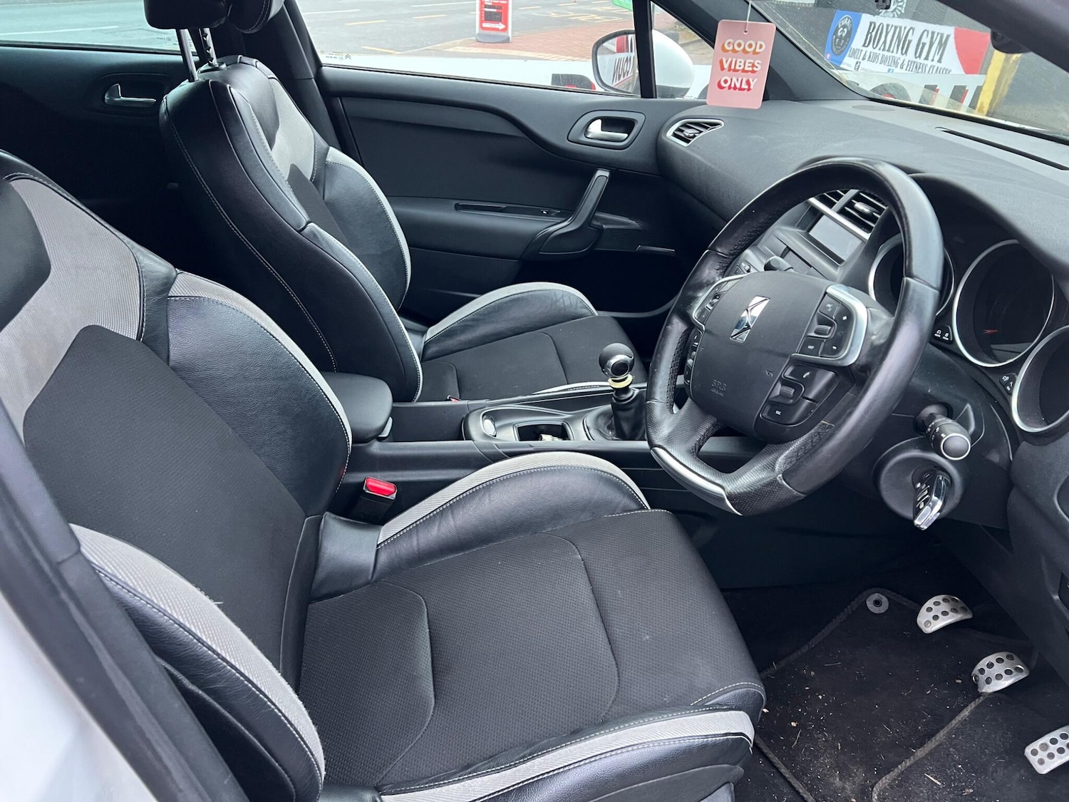 Used Citroen DS4 2011 for sale - 77218319: Photo 3