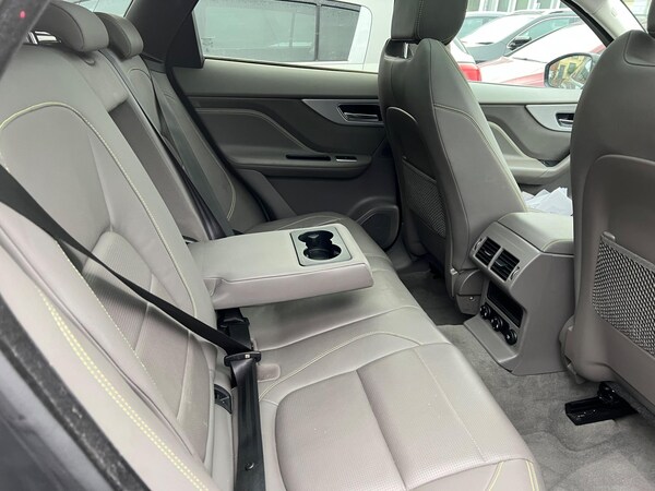 Used Jaguar F-Pace 2018 for sale - 76247668: Photo 18