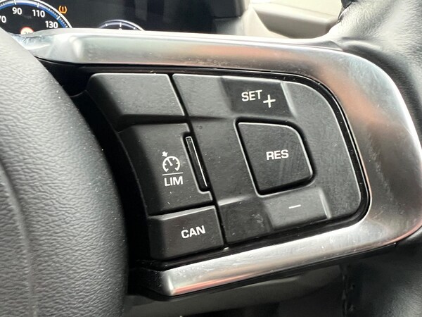 Used Jaguar F-Pace 2018 for sale - 76247668: Photo 29