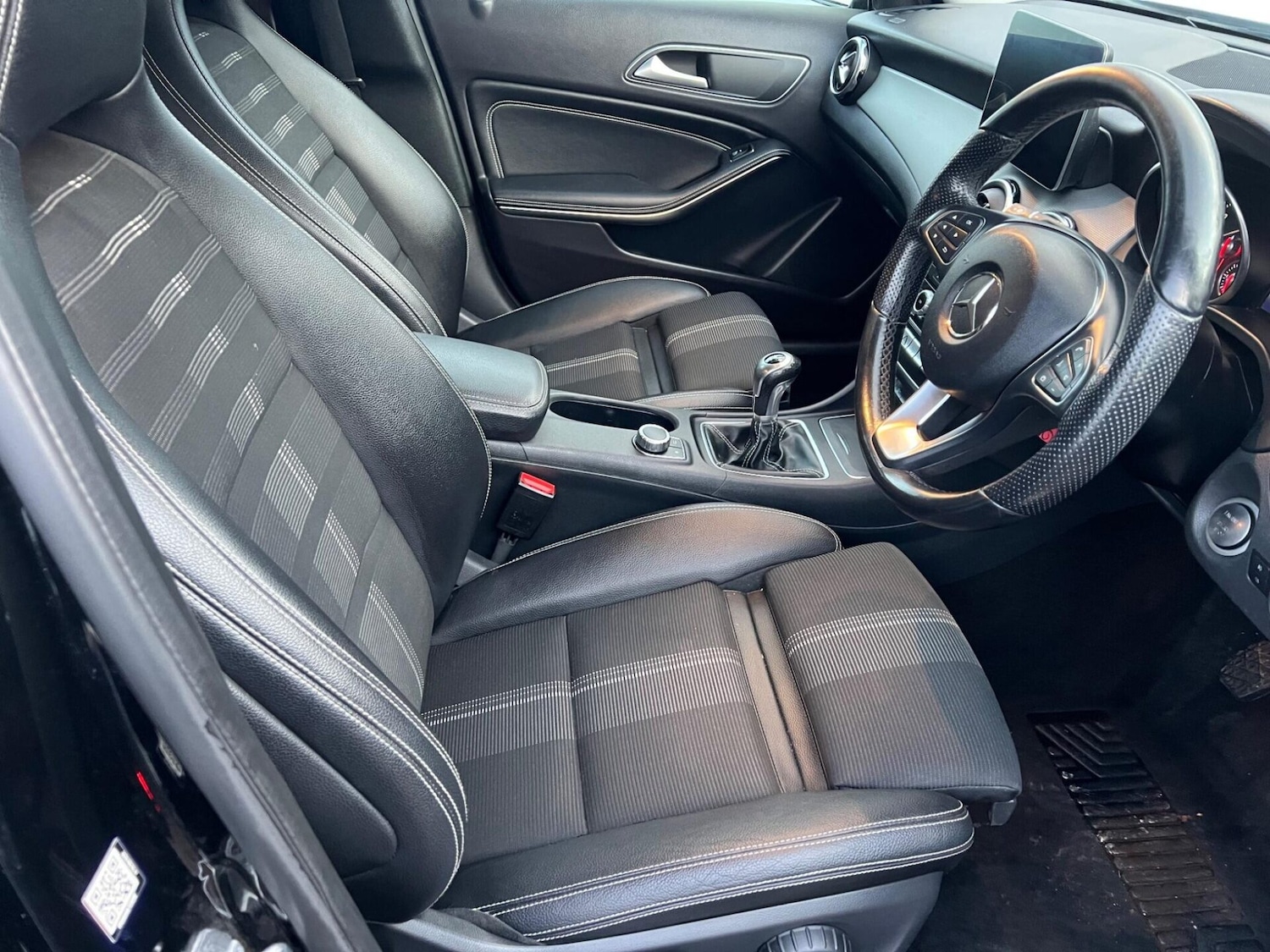 Used Mercedes-Benz GLA 2019 for sale - 77640797: Photo 3