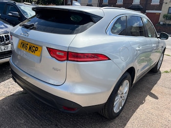 Used Jaguar F-Pace 2016 for sale - 79374479: Photo