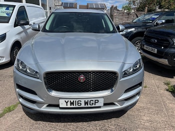 Used Jaguar F-Pace 2016 for sale - 79374479: Photo