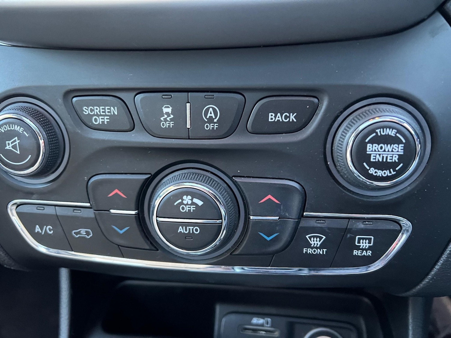 Used Jeep Cherokee 2017 for sale - 77663476: Photo 38