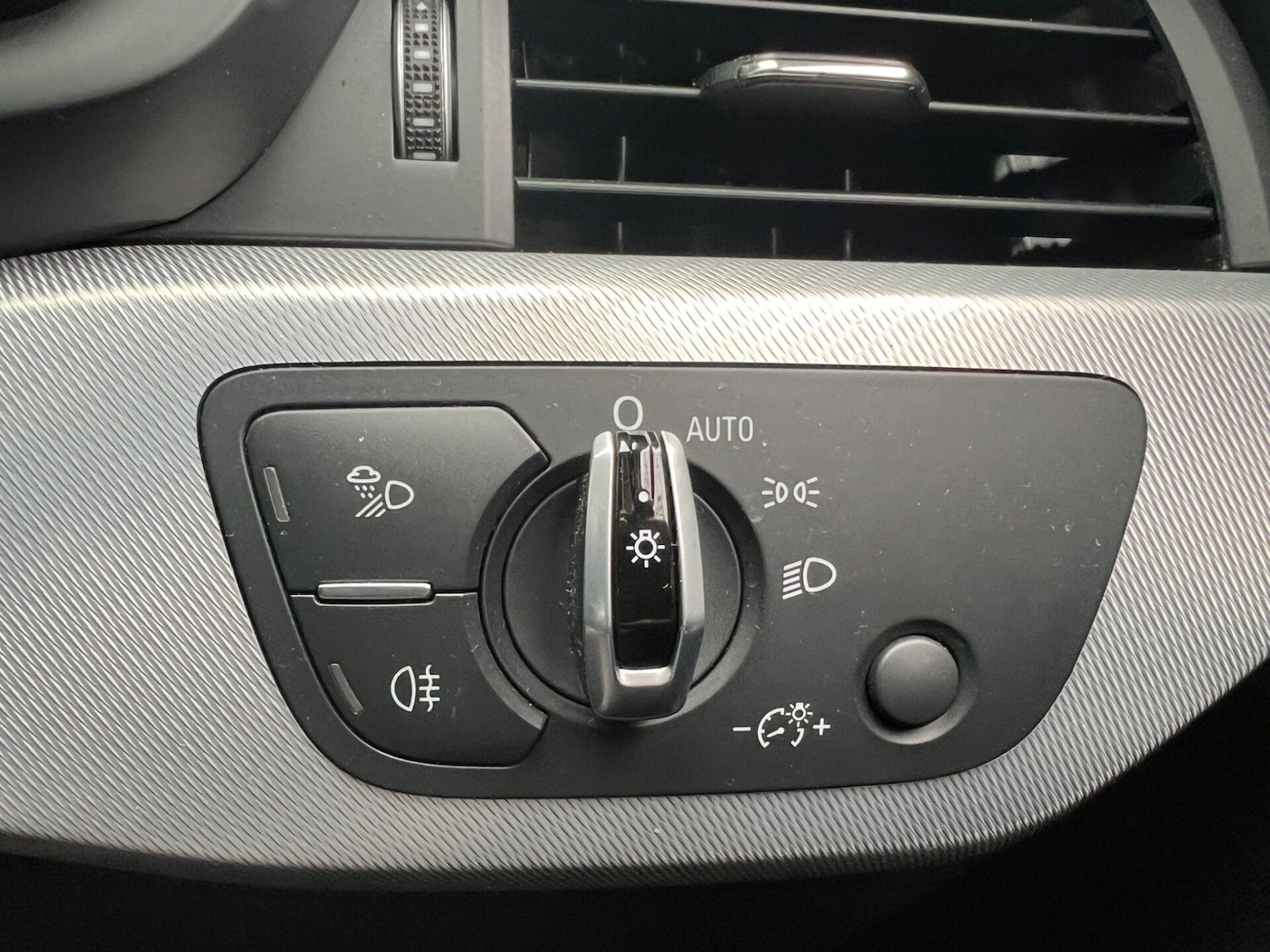 Used Audi A4 2017 for sale - 77640805: Photo 17