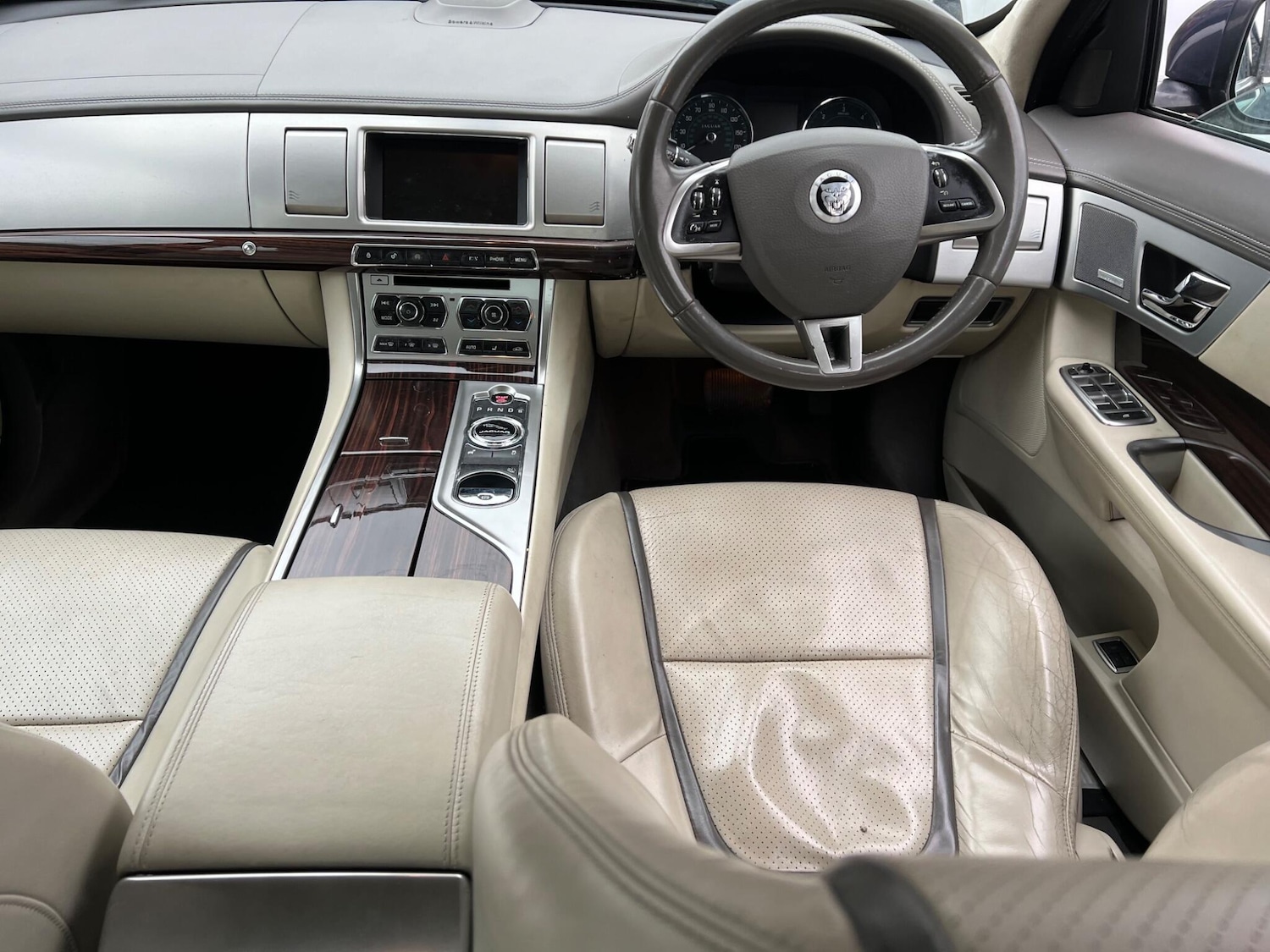 Used Jaguar XF 2012 for sale - 77624823: Photo 5