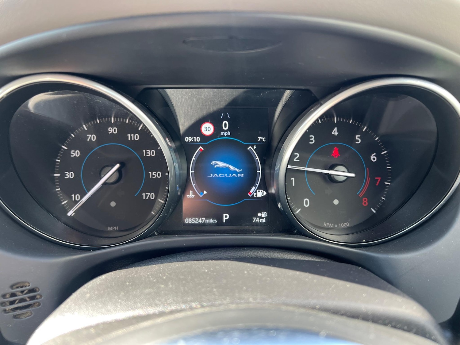 Used Jaguar XE 2018 for sale - 77218317: Photo 22