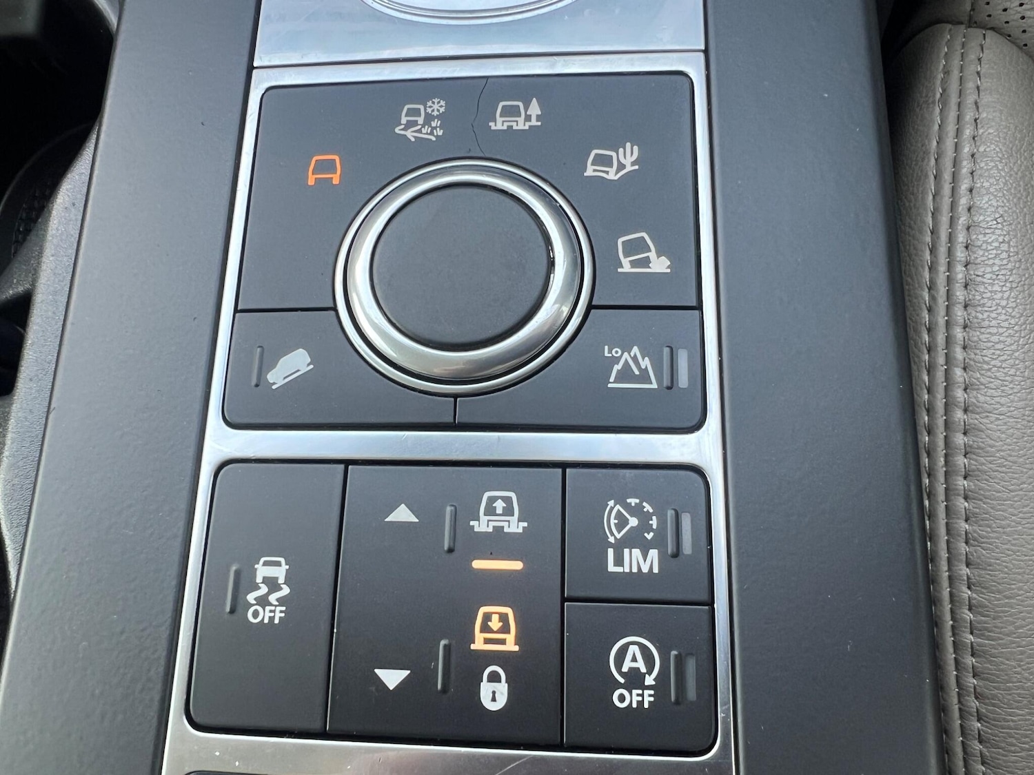 Used Land Rover Discovery 2017 for sale - 77218324: Photo 30