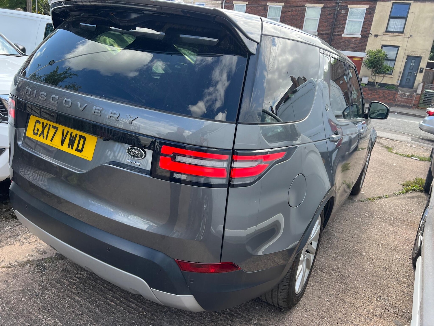 Used Land Rover Discovery 2017 for sale - 77663466: Photo 2