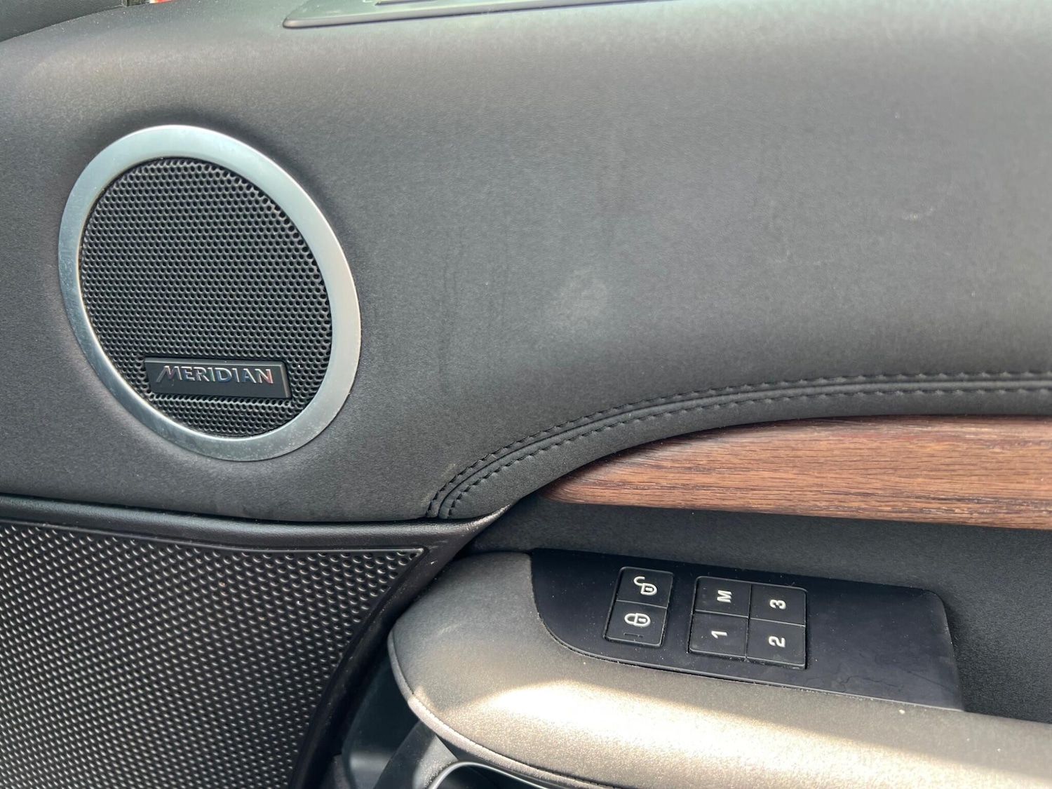 Used Land Rover Discovery 2017 for sale - 77663466: Photo 34