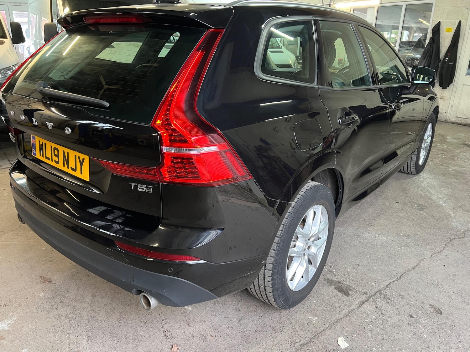 Used Volvo XC60 2019 for sale - 77216003: Photo 28