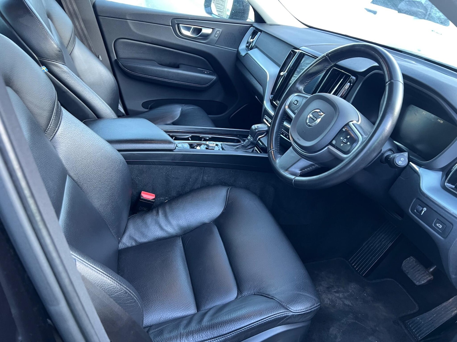 Used Volvo XC60 2019 for sale - 77216003: Photo 3