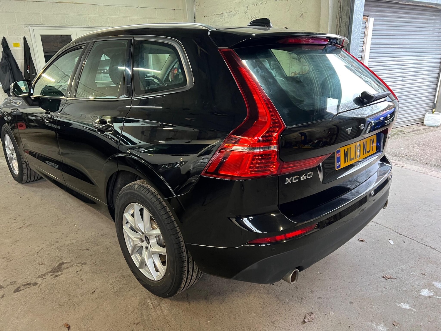 Used Volvo XC60 2019 for sale - 77216003: Photo 34