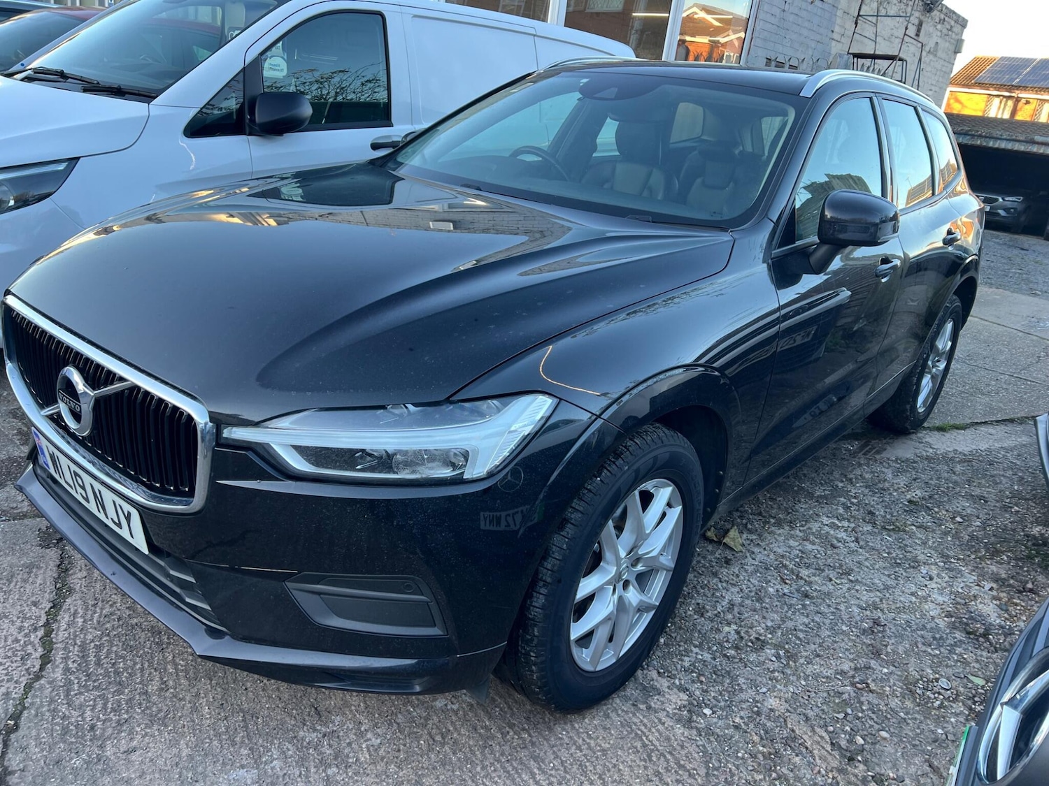 Used Volvo XC60 2019 for sale - 77216003: Photo 6