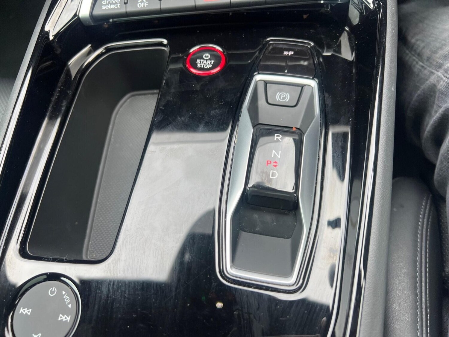 Used Audi e-tron GT 2022 for sale - 77651602: Photo 15