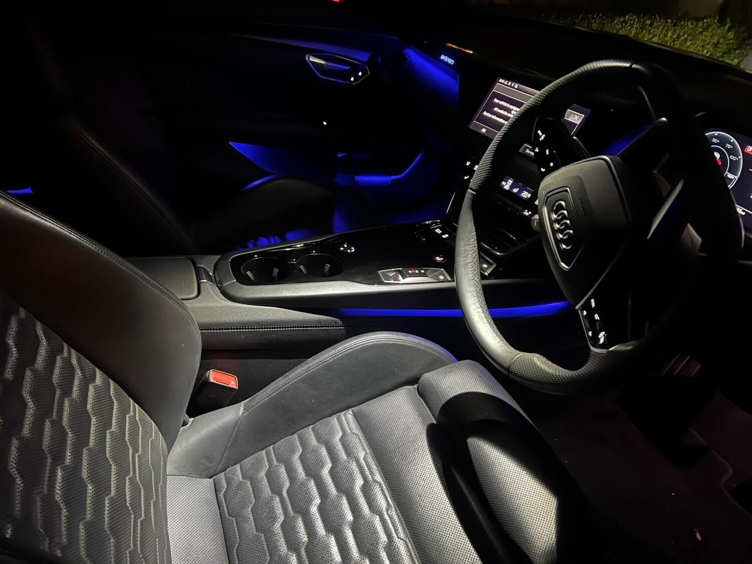 Used Audi e-tron GT 2022 for sale - 77651602: Photo 31