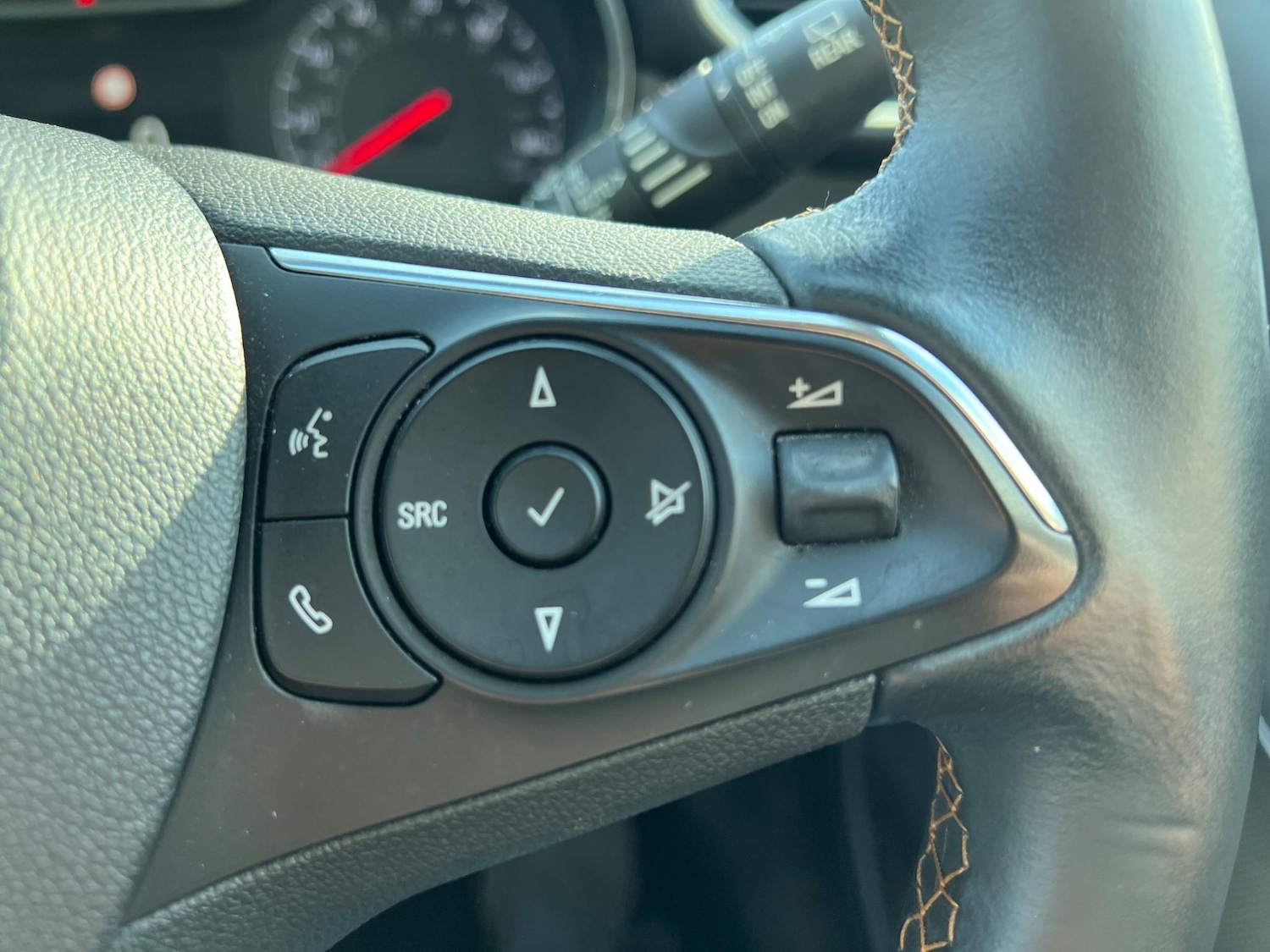 Used Vauxhall Crossland X 2017 for sale - 77218304: Photo 23