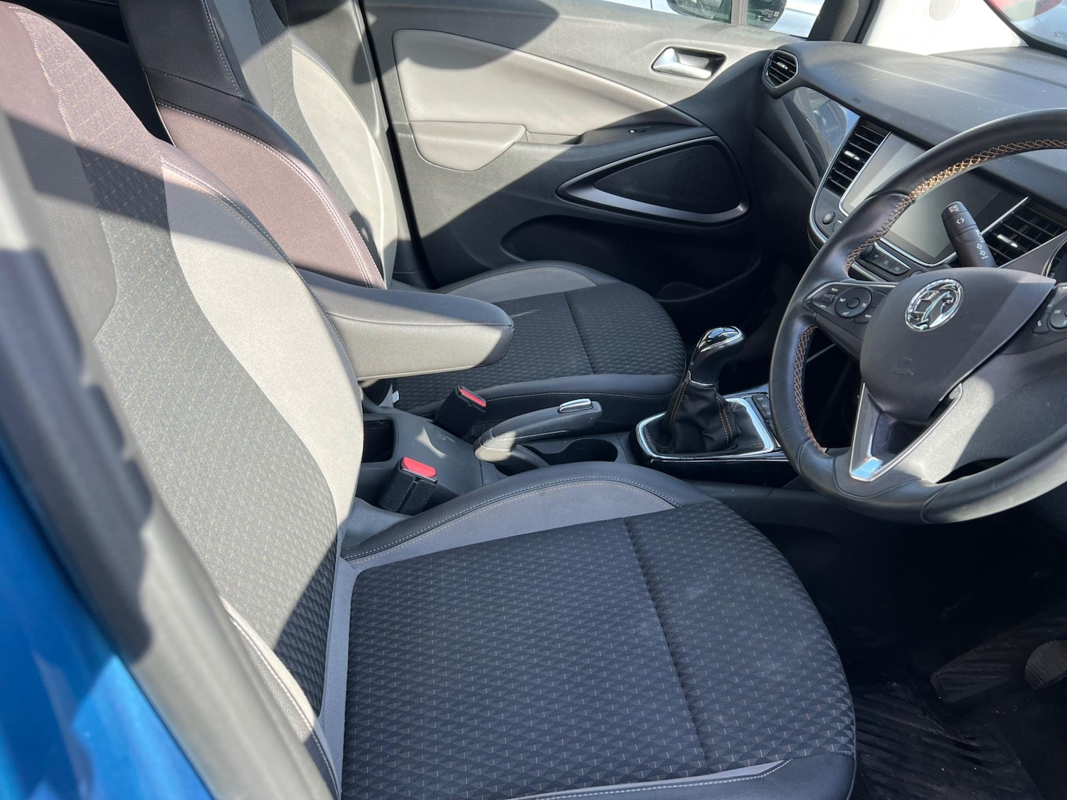 Used Vauxhall Crossland X 2017 for sale - 77218304: Photo 3