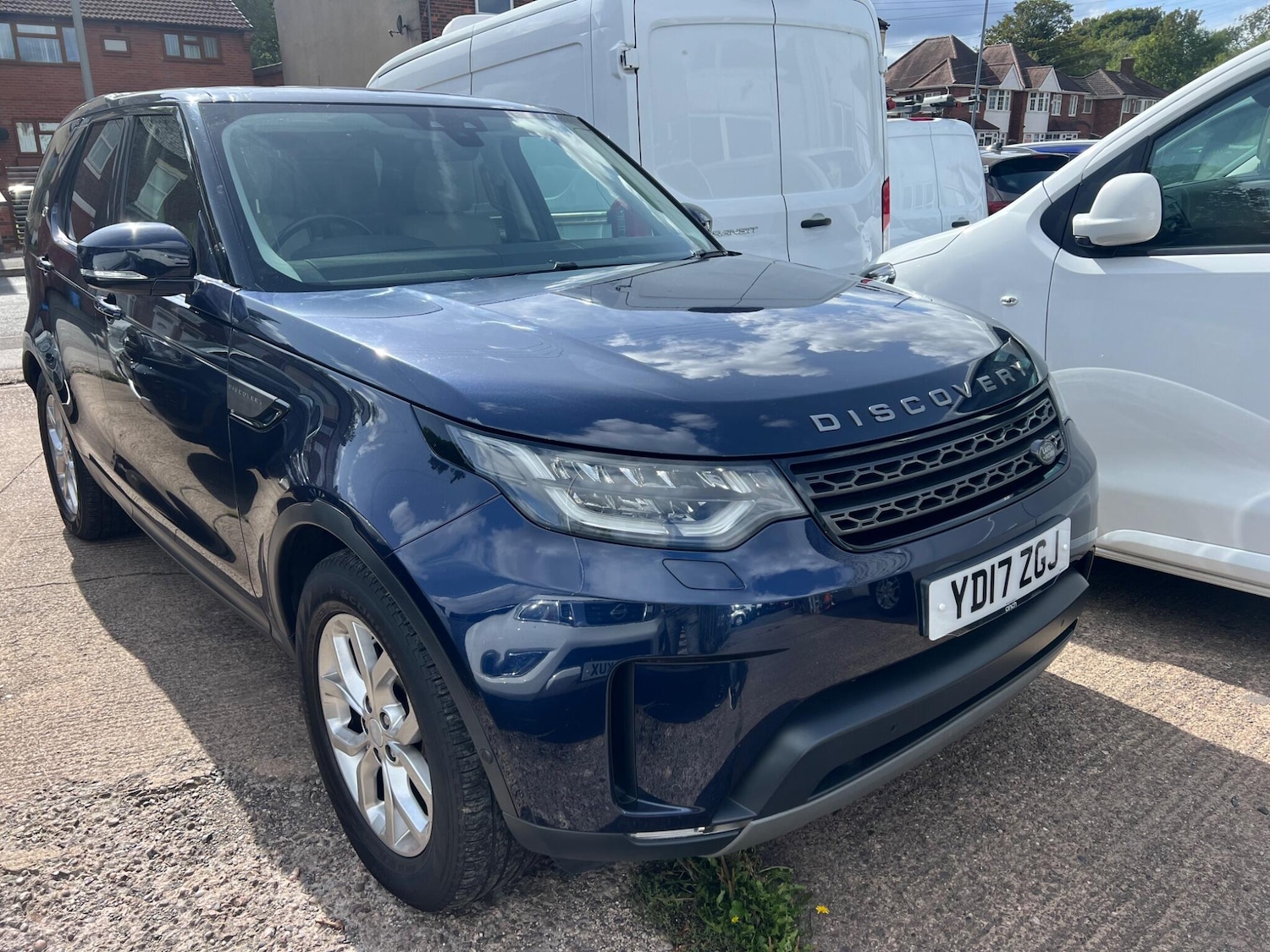 Used Land Rover Discovery 2017 for sale - 75977188: Photo 1