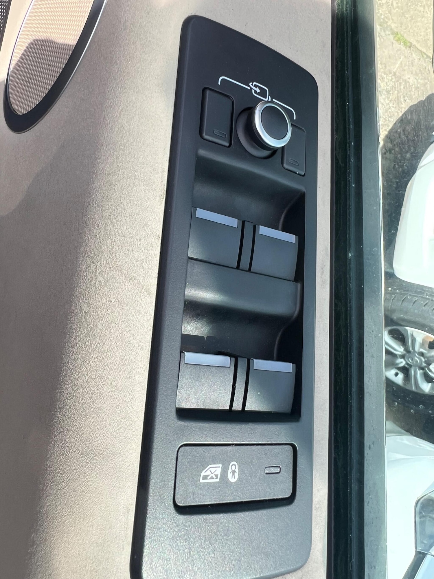 Used Land Rover Discovery 2017 for sale - 75977188: Photo 20