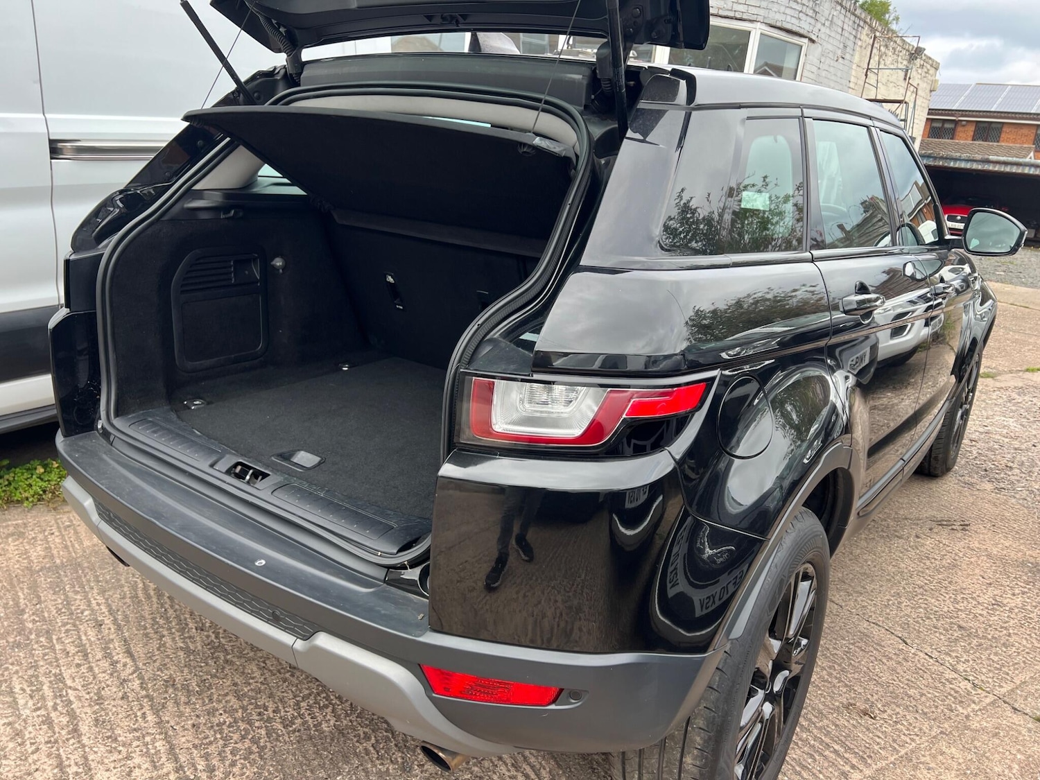 Used Land Rover Range Rover Evoque 2017 for sale - 76020570: Photo 8