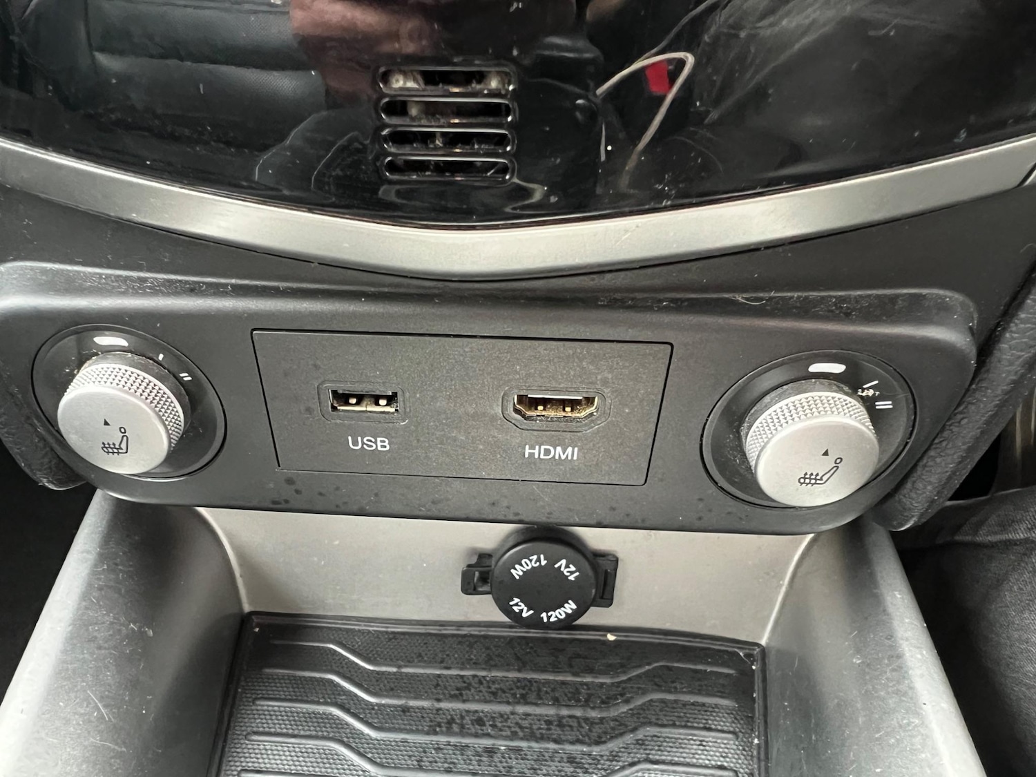 Used Ssangyong Tivoli 2018 for sale - 77218296: Photo 29