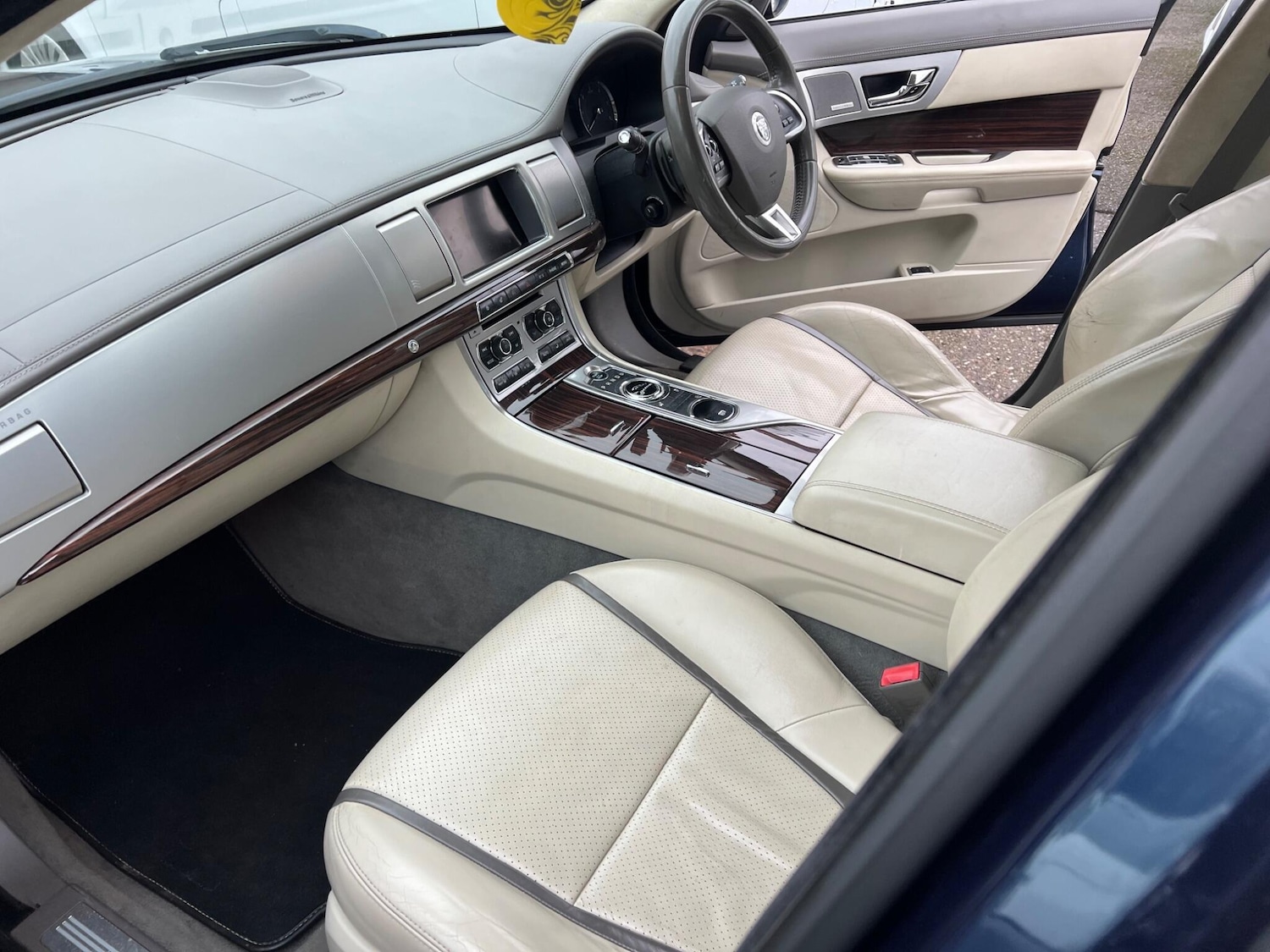 Used Jaguar XF 2012 for sale - 77663481: Photo 16