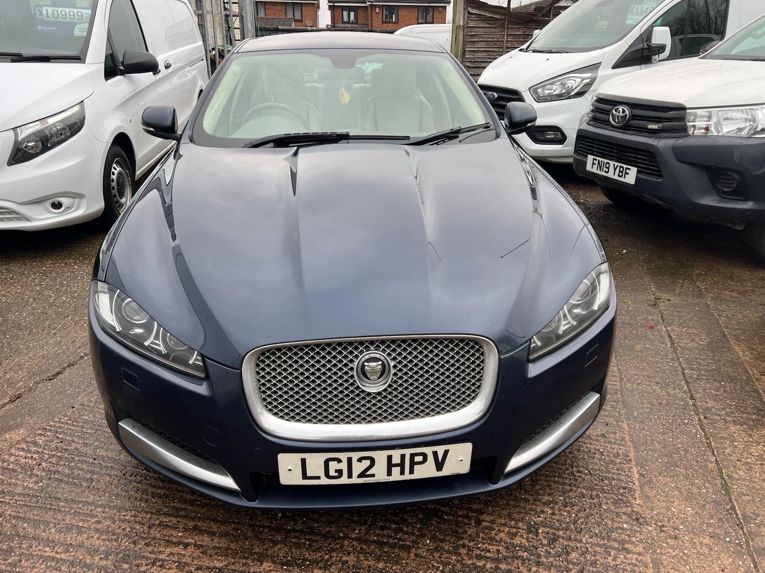 Used Jaguar XF 2012 for sale - 77663481: Photo 4