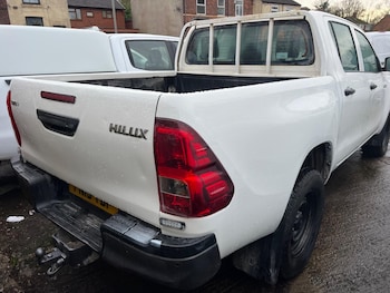 Used Toyota Hilux 2019 for sale - 77663456: Photo