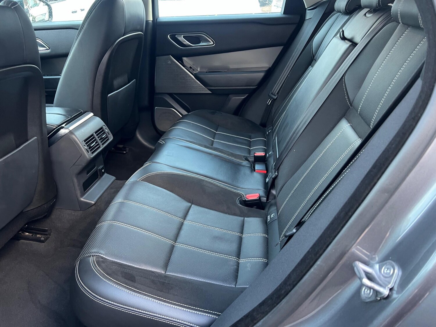 Used Land Rover Range Rover Velar 2018 for sale - 77468529: Photo 15