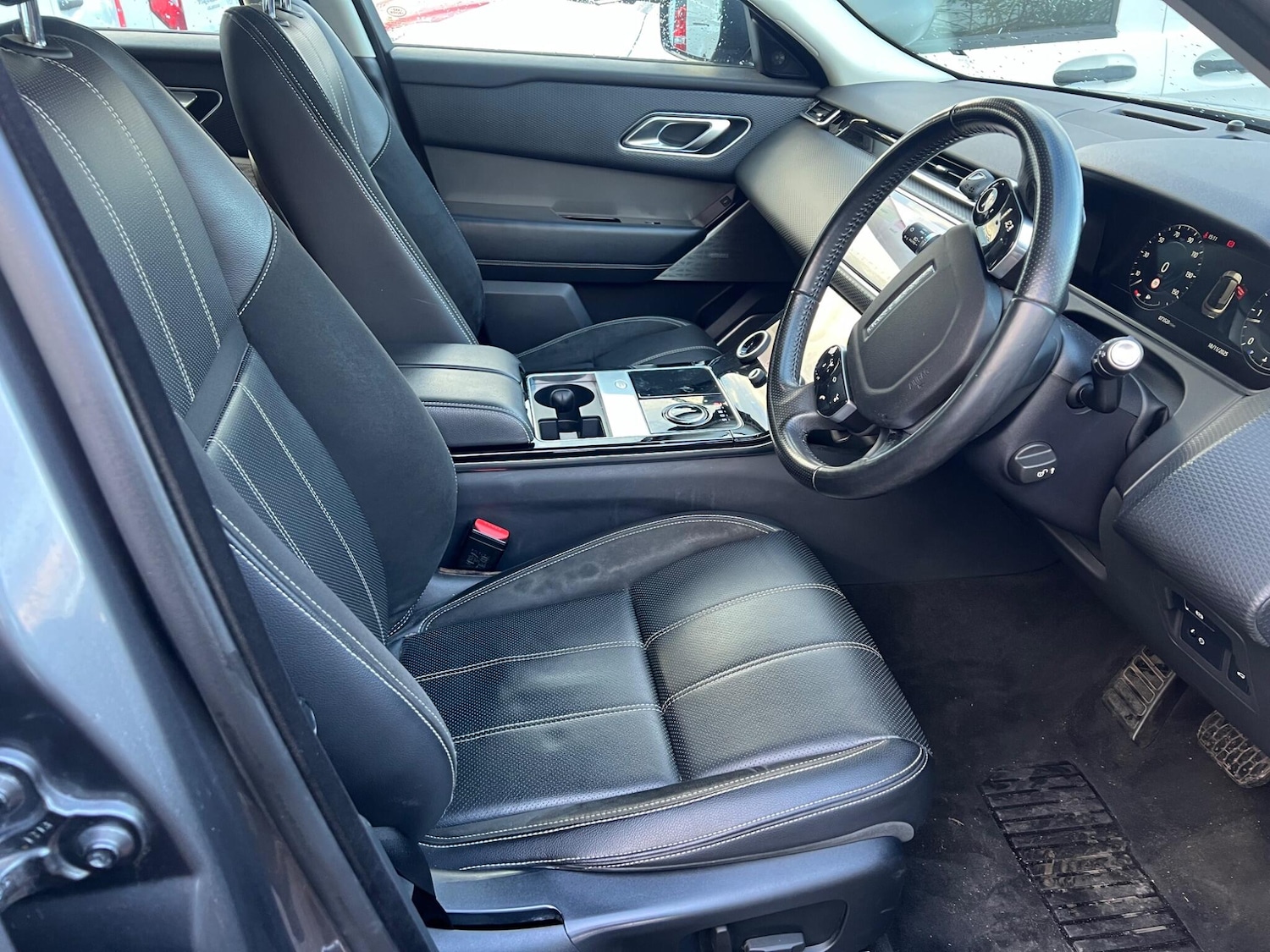 Used Land Rover Range Rover Velar 2018 for sale - 77468529: Photo 4