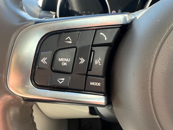 Used Jaguar XE 2018 for sale - 75095797: Photo 20