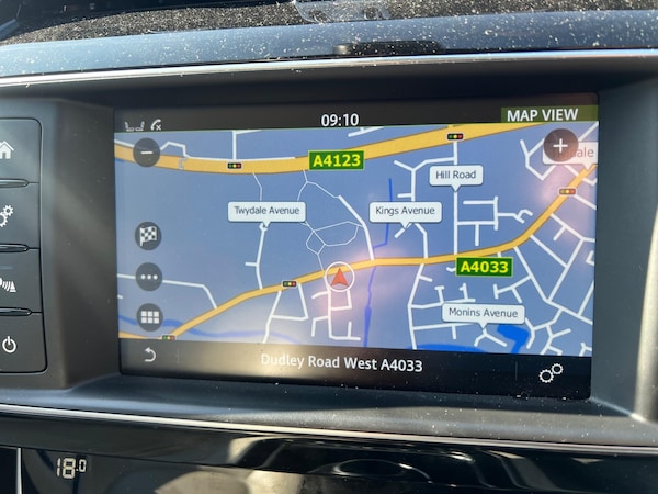 Used Jaguar XE 2018 for sale - 75095797: Photo 24