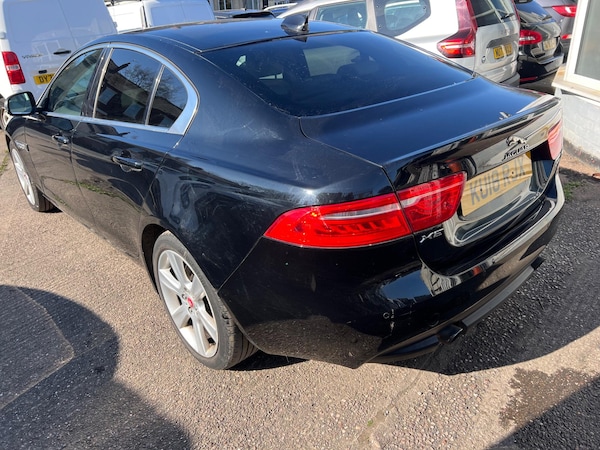 Used Jaguar XE 2018 for sale - 75095797: Photo 2