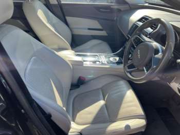 Used Jaguar XE 2018 for sale - 75095797: Photo