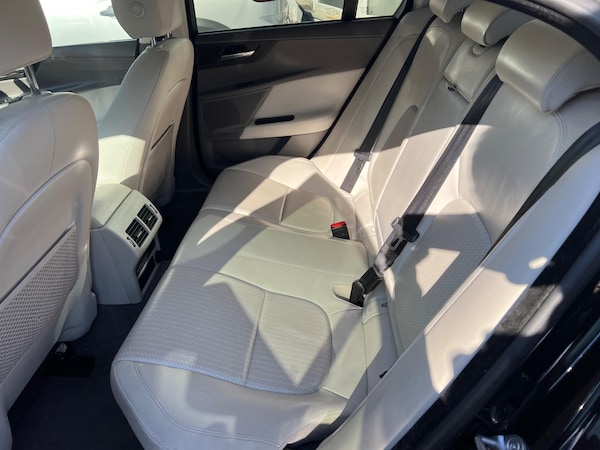 Used Jaguar XE 2018 for sale - 75095797: Photo 7