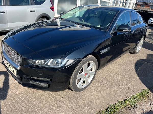 Used Jaguar XE 2018 for sale - 75095797: Photo 8