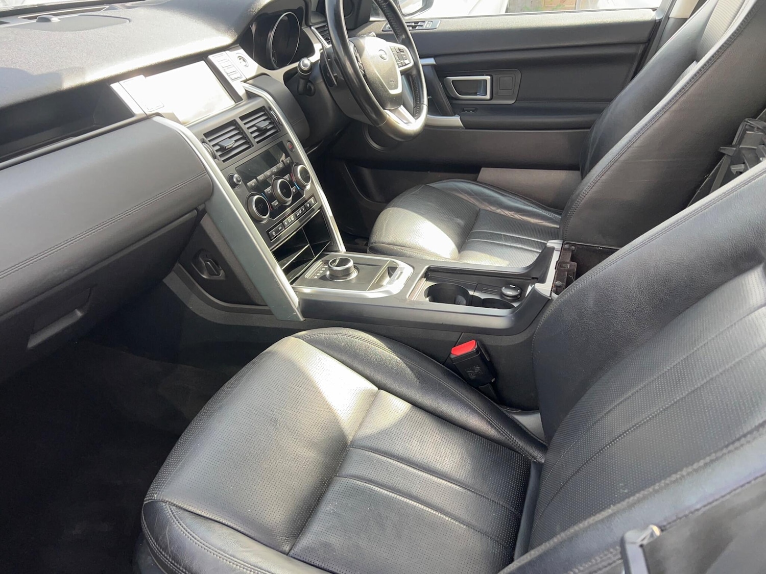 Used Land Rover Discovery Sport 2018 for sale - 77218326: Photo 11