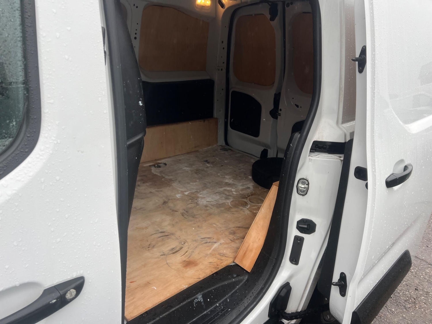 Used Peugeot Partner 2022 for sale - 77993957: Photo 10