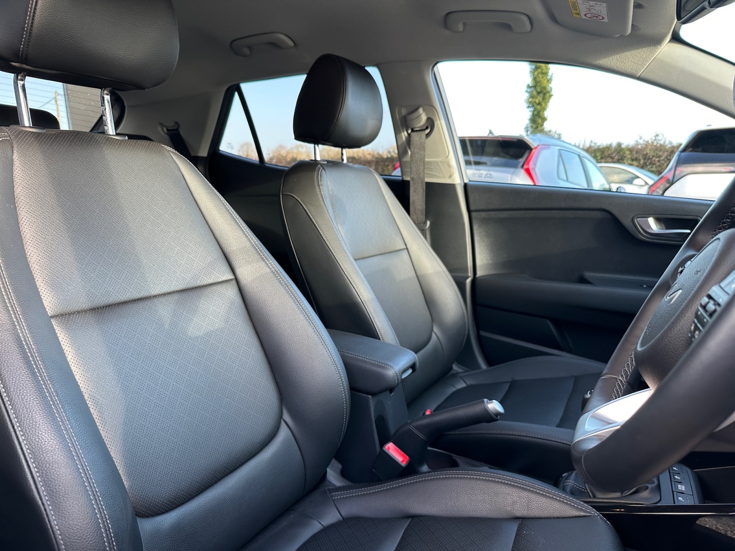 Used Kia Stonic 2025 for sale - 77115968: Photo 32