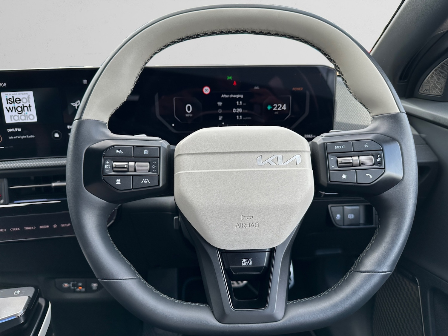 Used Kia EV6 2024 for sale - 76533860: Photo 9