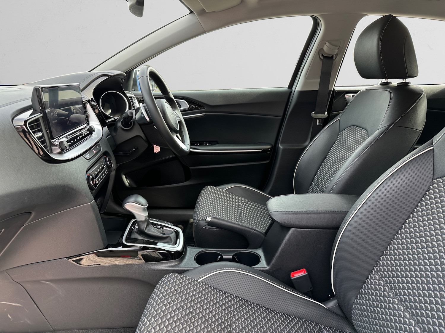 Used Kia XCeed 2025 for sale - 77988452: Photo 6