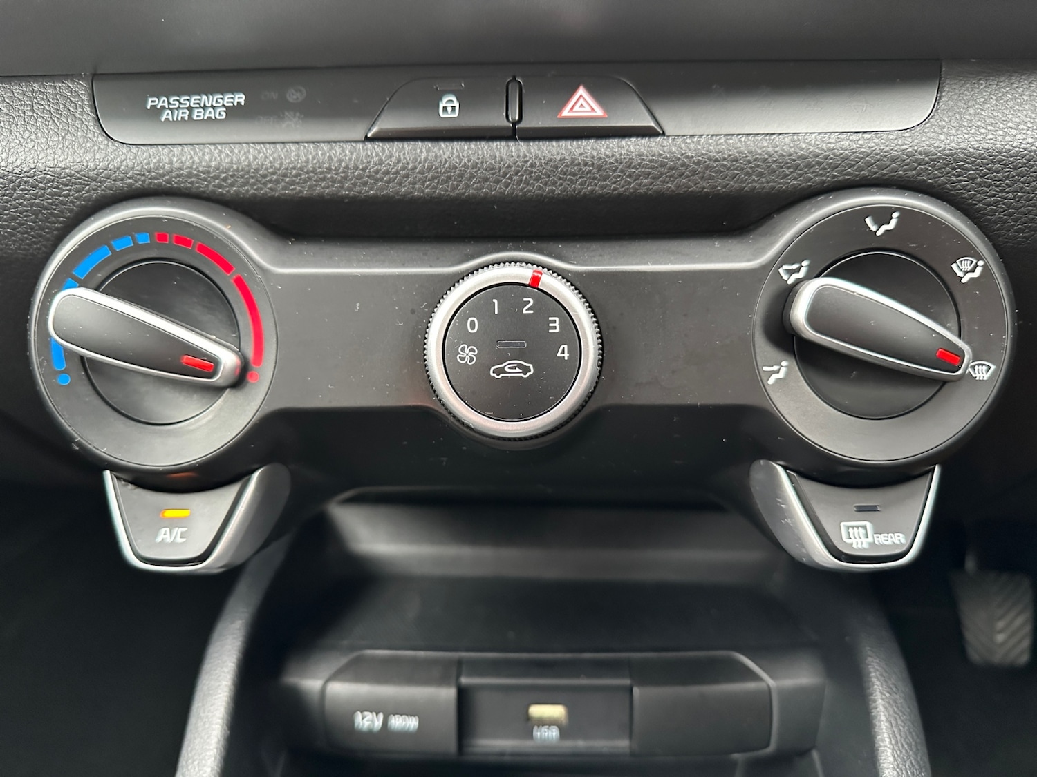 Used Kia Stonic 2022 for sale - 77606899: Photo 24