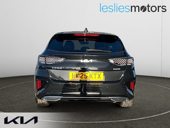 Used Kia Ceed 2025 for sale - 76960113: Photo