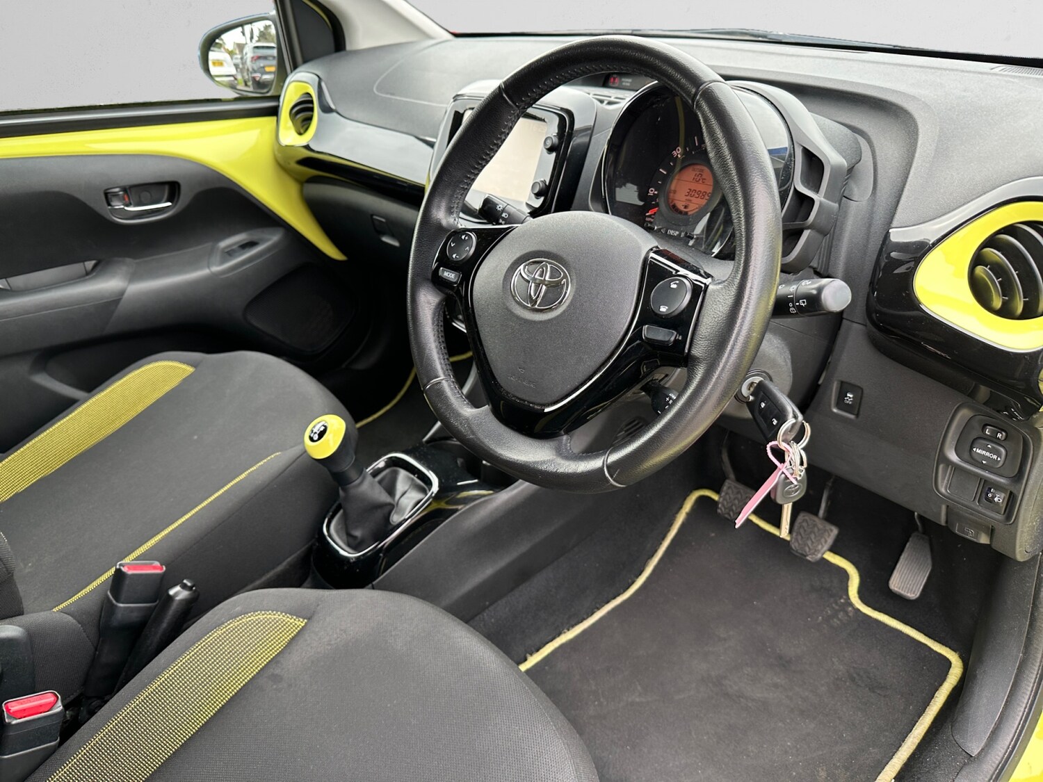 Used Toyota AYGO 2017 for sale - 78206757: Photo 14